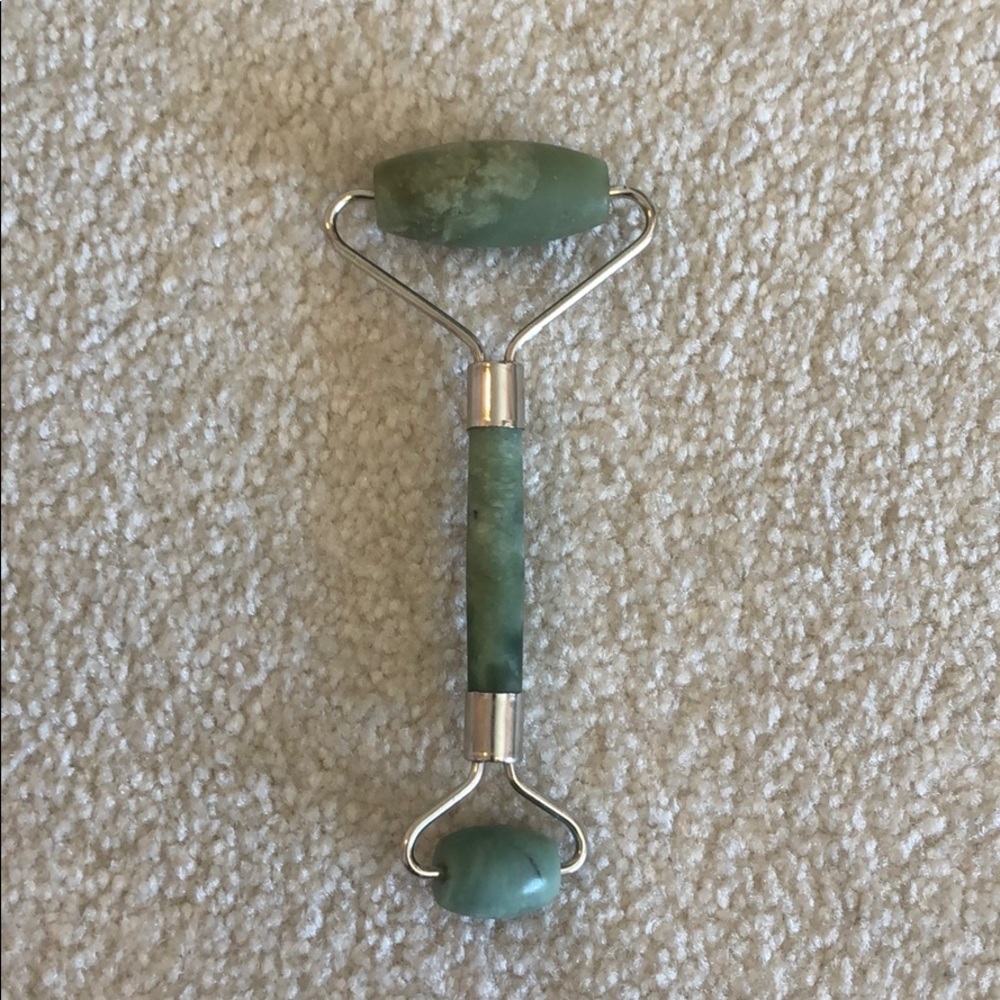 jade roller